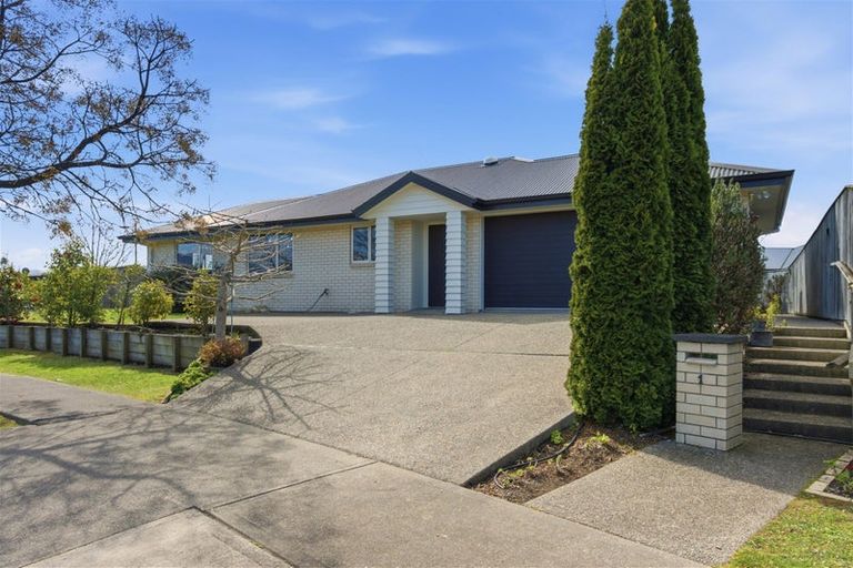 Photo of property in 1 Puketutu Grove, Motueka, 7120