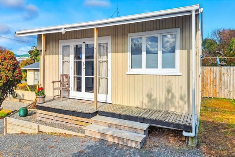 Photo of property in 47 Gray Avenue, Paraparaumu Beach, Paraparaumu, 5032