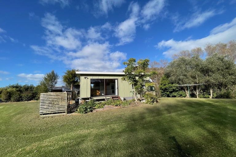 Photo of property in 85 Te Pahi River Drive, Paparoa, Maungaturoto, 0583