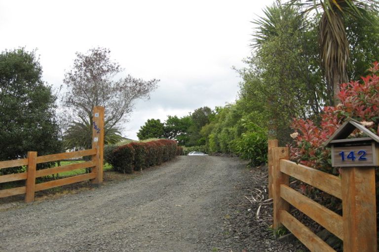Photo of property in 142 Pomona Road, Kumeu, 0891