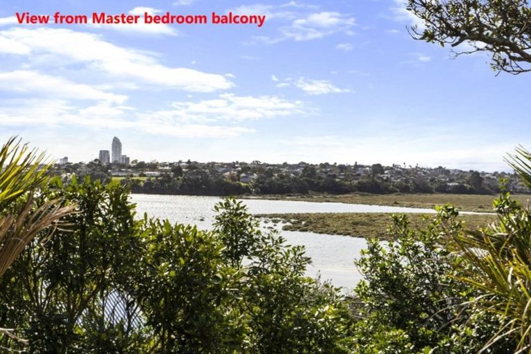 Photo of property in 65a Beresford Street, Bayswater, Auckland, 0622
