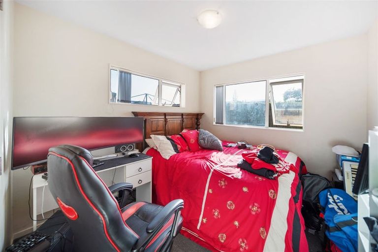 Photo of property in 35 Lachlan Place, Favona, Auckland, 2024