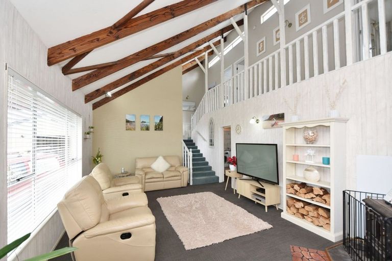 Photo of property in 49 Knutsford Road, Otautau, 9610