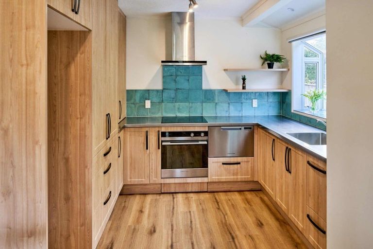 Photo of property in 90 Arawhata Street, Ranui, Porirua, 5024