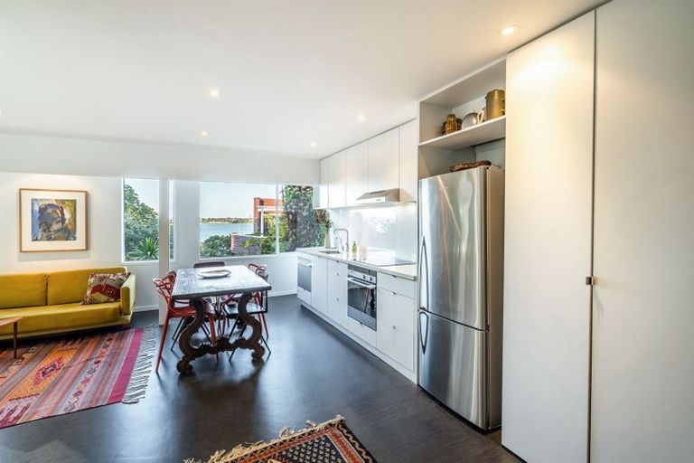 Photo of property in 3/73 Princes Street, Northcote Point, Auckland, 0627