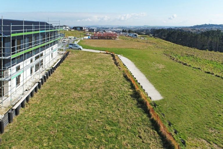 Photo of property in 9 Grand Ridge Avenue, Flat Bush, Auckland, 2019