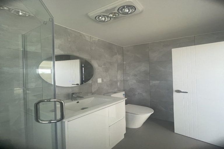 Photo of property in 24a Clayden Shuttleworth Street, Papakura, 2110