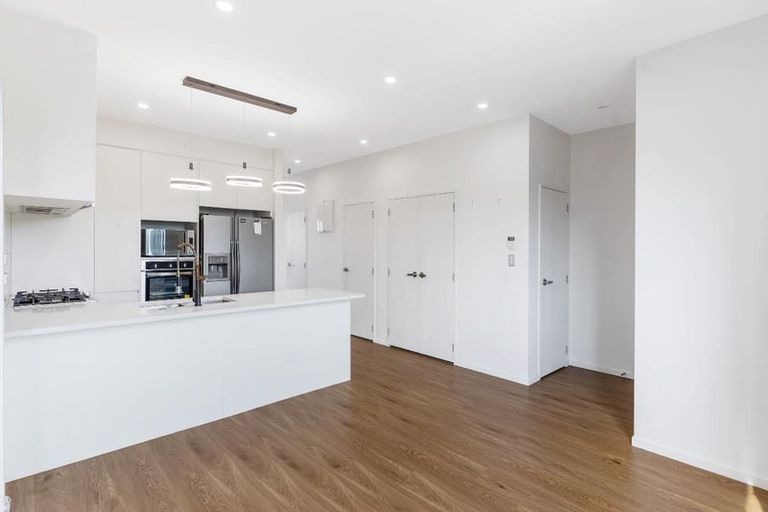 Photo of property in 69 Arimu Road, Papakura, 2110