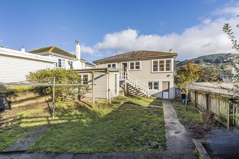 Photo of property in 34 Duncan Street, Tawa, Wellington, 5028