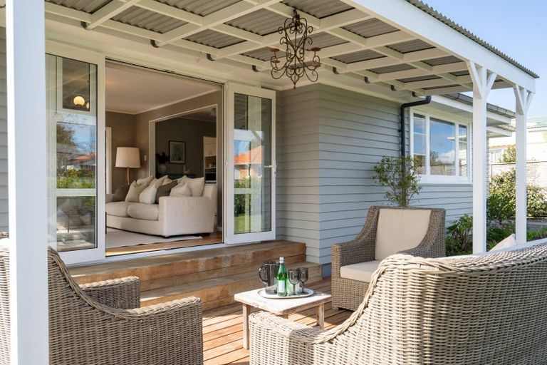 Photo of property in 27 Richmond Street, Cambridge, 3434