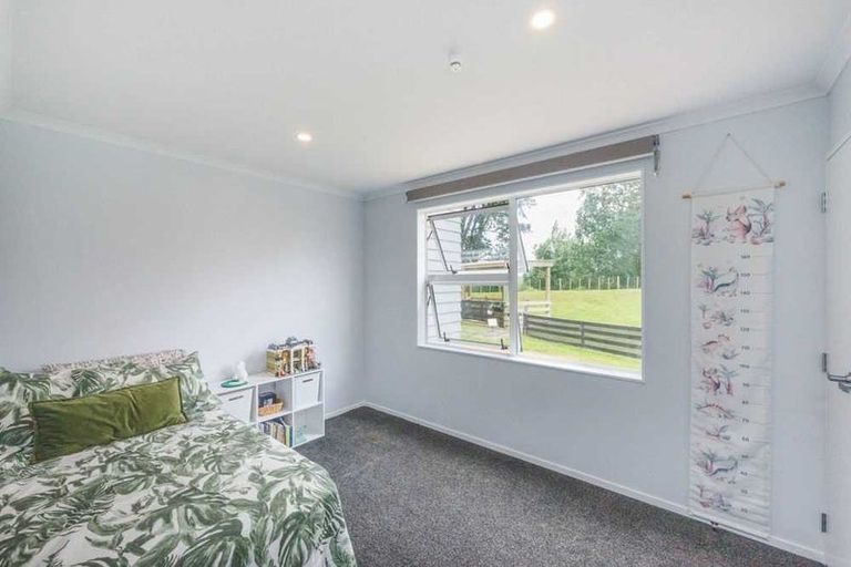 Photo of property in 78 Tamatarau Road, Tokomaru, Palmerston North, 4474