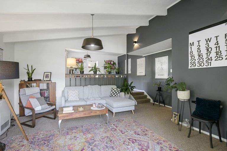 Photo of property in 76 Khandallah Road, Ngaio, Wellington, 6035