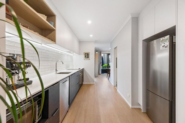 Photo of property in 21 Hema Road, Hobsonville, Auckland, 0616