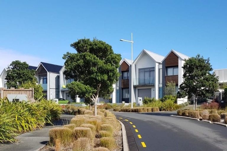 Photo of property in 84 Caldera Drive, Long Bay, Auckland, 0630