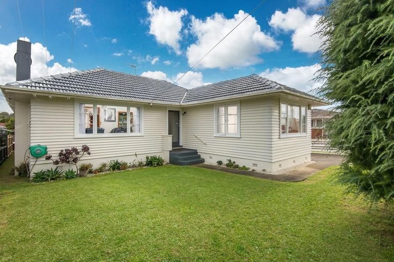 Photo of property in 2/37 Shakespeare Road, Milford, Auckland, 0620