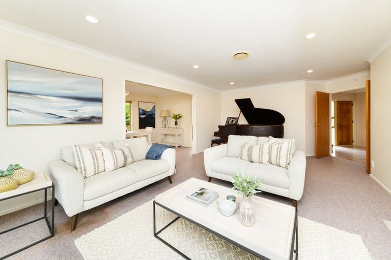 Photo of property in 68 Pacific Drive, Fitzherbert, Palmerston North, 4410