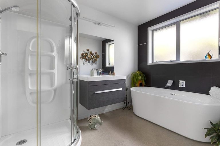 Photo of property in 61 Falcon Drive, Welcome Bay, Tauranga, 3112