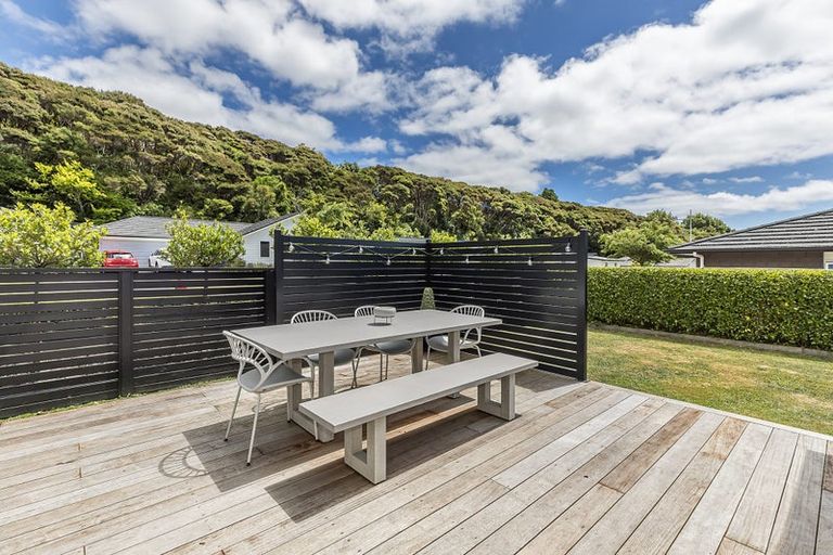 Photo of property in 12 Banks Boulevard, Whitby, Porirua, 5024