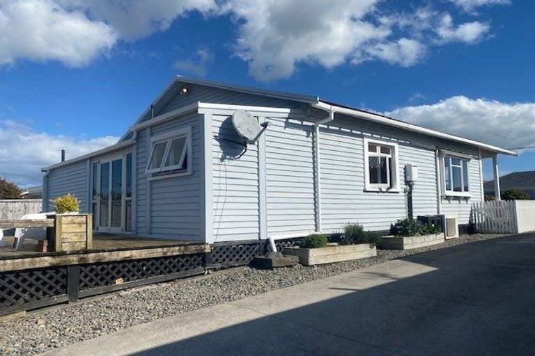 Photo of property in 373 Carrington Street, Upper Vogeltown, New Plymouth, 4310