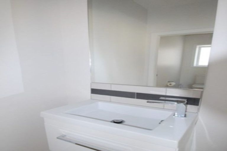 Photo of property in 56d Nicholson Road, Khandallah, Wellington, 6035