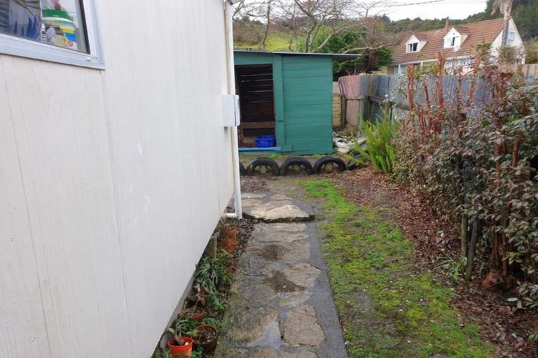 Photo of property in 76 George Street, Hikurangi, 0114