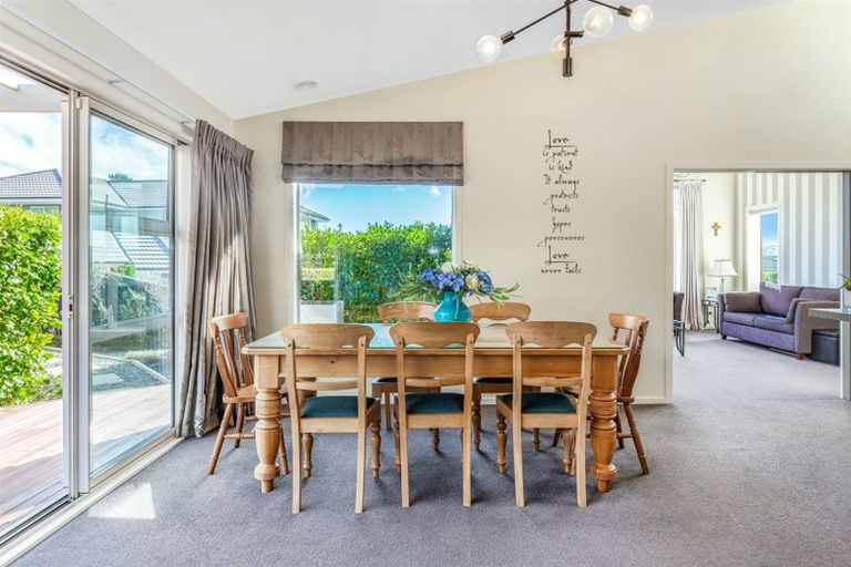 Photo of property in 13 Kepler Way, Aotea, Porirua, 5024