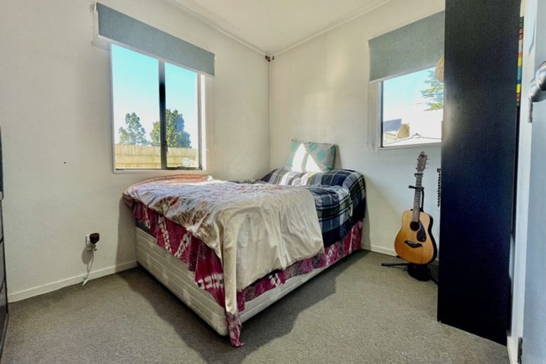Photo of property in 387 West Coast Road, Glen Eden, Auckland, 0602