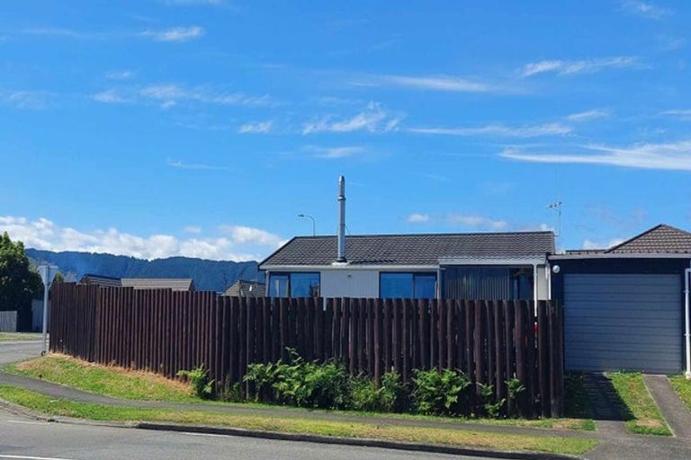Photo of property in 1 Perth Street, Levin, 5510