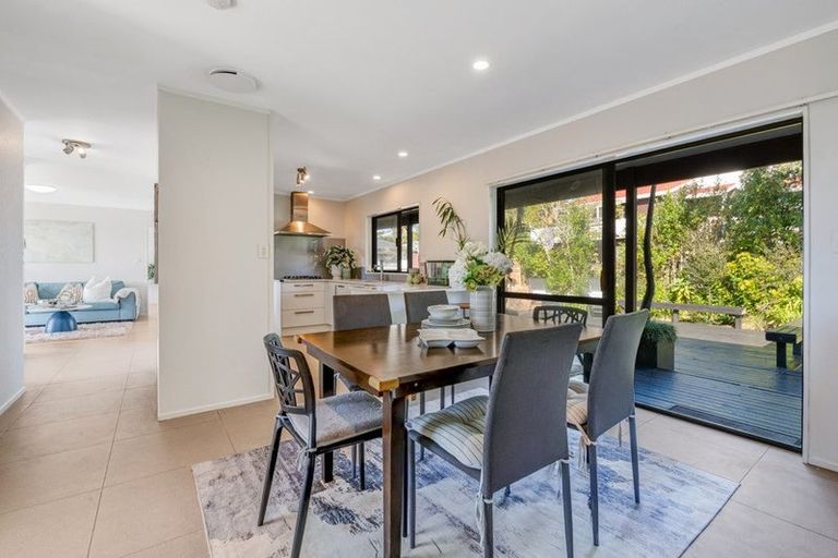 Photo of property in 24 Bronzewing Terrace, Unsworth Heights, Auckland, 0632