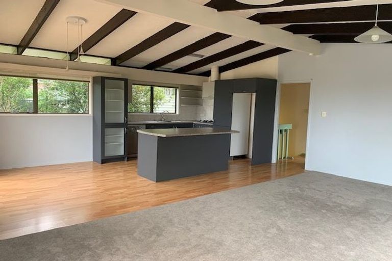 Photo of property in 765 East Coast Road, Northcross, Auckland, 0630