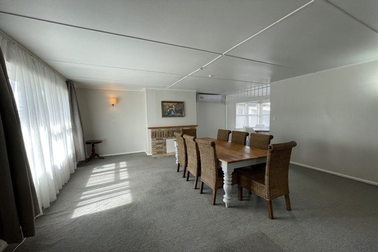 Photo of property in 117 Taradale Road, Onekawa, Napier, 4110