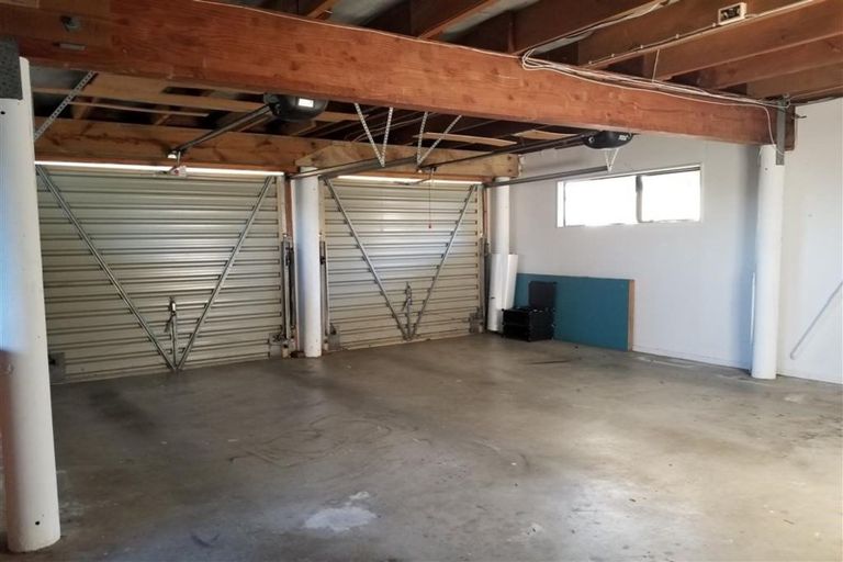 Photo of property in 138 Aviemore Drive, Highland Park, Auckland, 2010