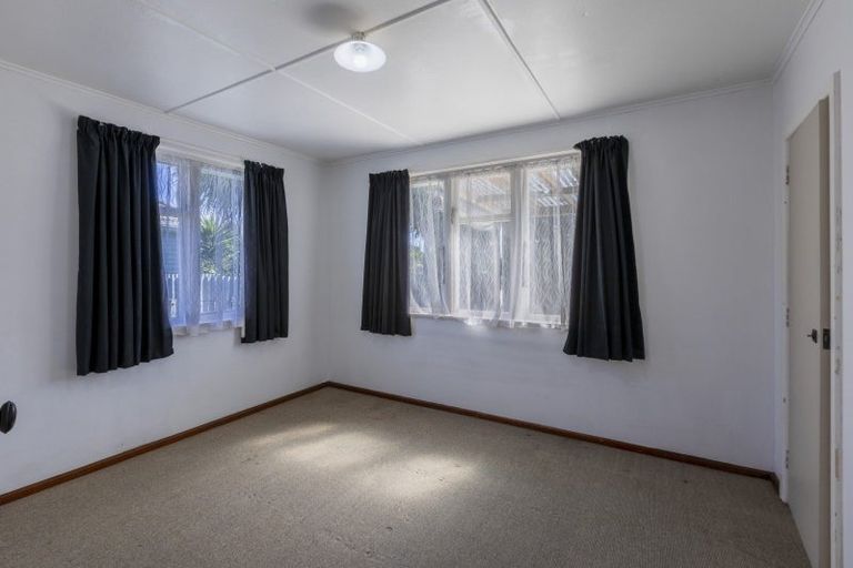 Photo of property in 17 Massey Crescent, Marewa, Napier, 4110
