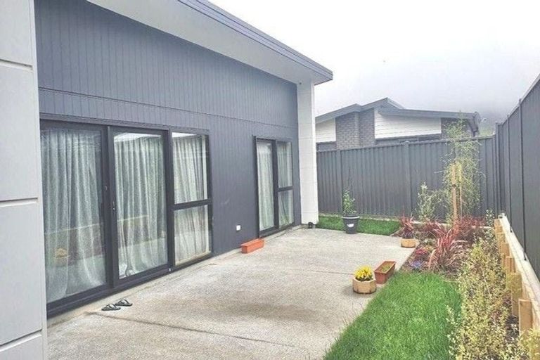 Photo of property in 14 Torea Place, Kenepuru, Porirua, 5022