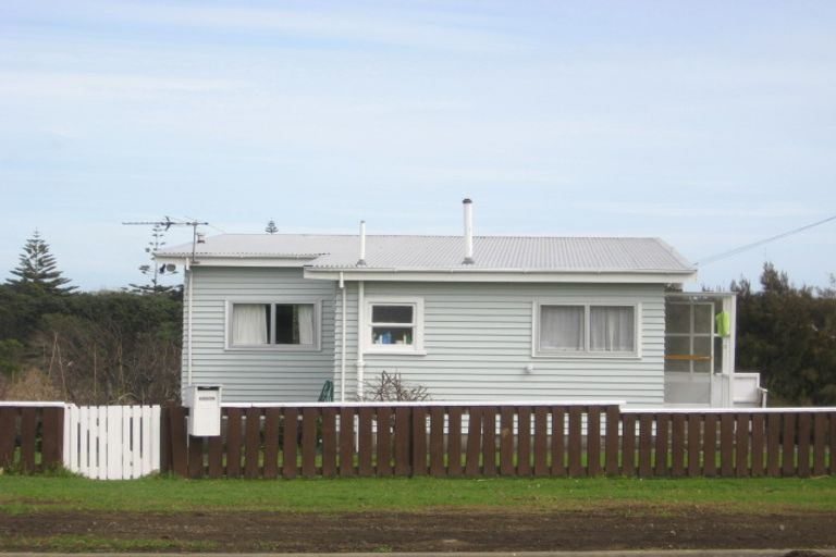 Photo of property in 53 Leslie Street, Waitara, 4320
