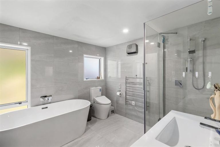 Photo of property in 12 Cephas Close, Sockburn, Christchurch, 8042