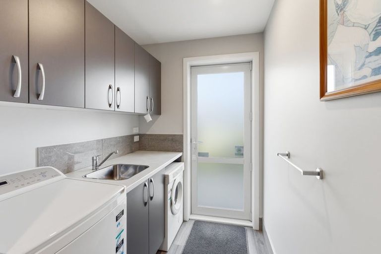 Photo of property in 5 Guardsman Place, Prebbleton, 7604
