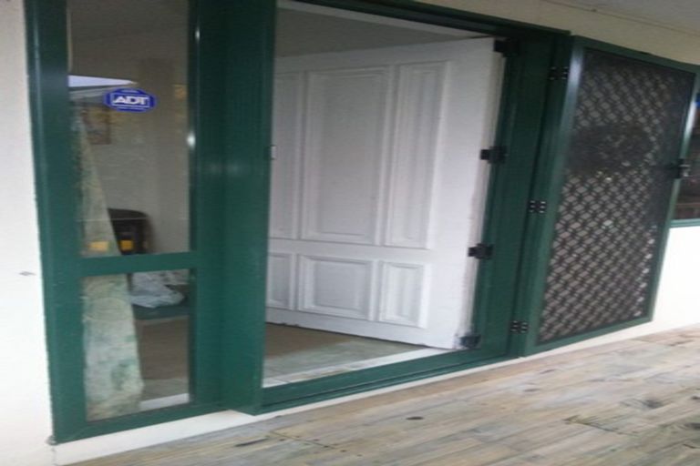 Photo of property in 16d Roick Parade, Glen Eden, Auckland, 0602