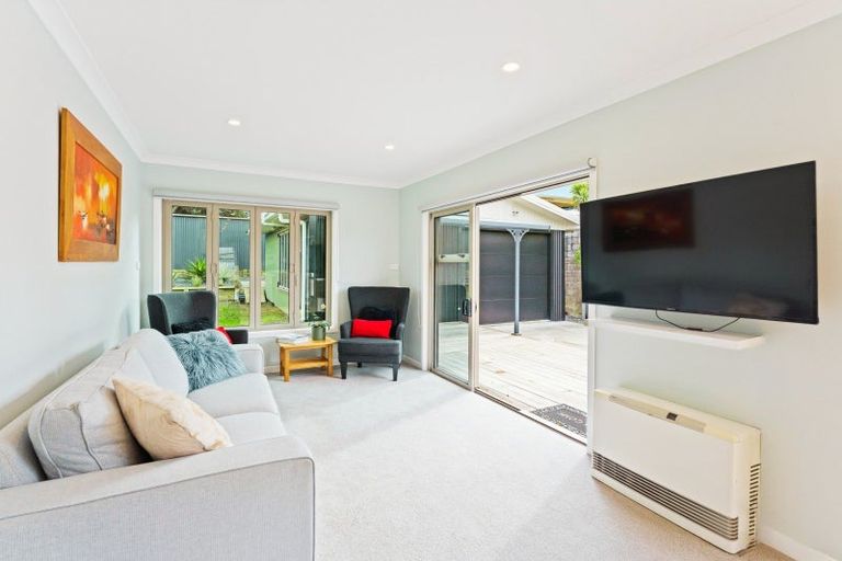 Photo of property in 50 Seaview Road, Paraparaumu Beach, Paraparaumu, 5032