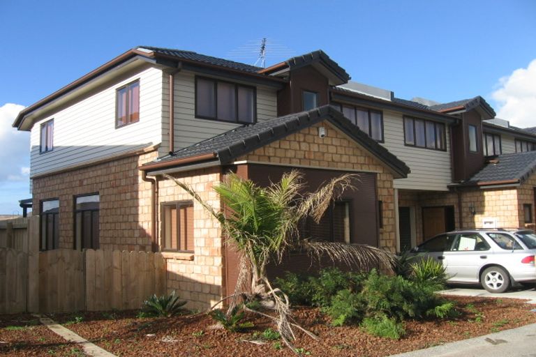 Photo of property in 11 Derg Place, East Tamaki, Auckland, 2013