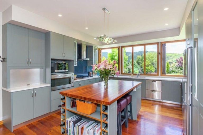 Photo of property in 89 Kakariki Way, Whitemans Valley, Upper Hutt, 5371