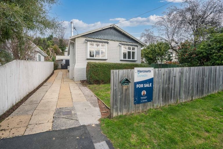 Photo of property in 20 Byron Street, Mornington, Dunedin, 9011