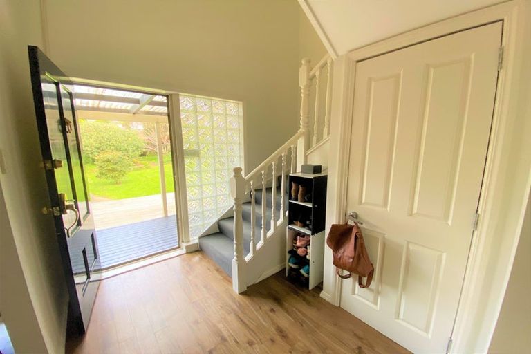 Photo of property in 4 Yeoman Place, Howick, Auckland, 2014