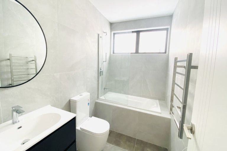 Photo of property in 1/32b Westgate Drive, Massey, Auckland, 0614