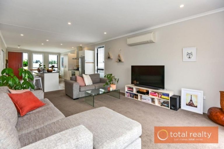 Photo of property in 26 George West Square West, Wigram, Christchurch, 8025