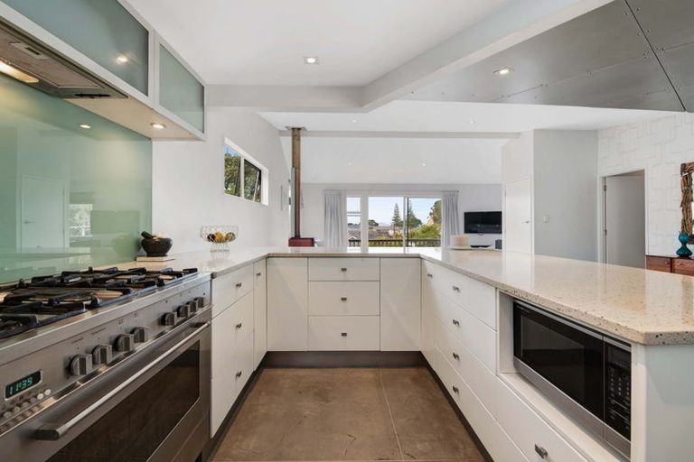 Photo of property in 71 Mckenzie Avenue, Arkles Bay, Whangaparaoa, 0932