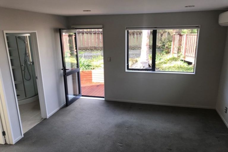 Photo of property in 39a Triangle Road, Massey, Auckland, 0614