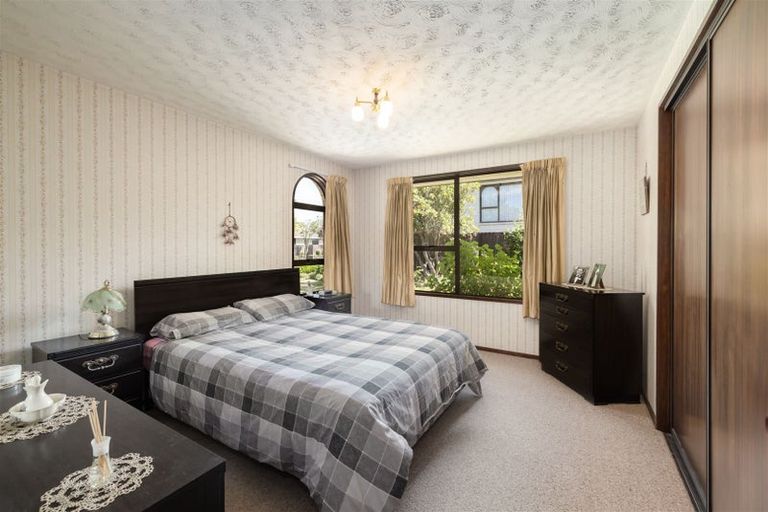 Photo of property in 34 Karnak Crescent, Russley, Christchurch, 8042