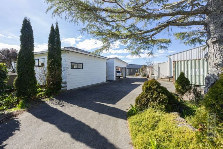 Photo of property in 179 Taupaki Road, Taupaki, 0782