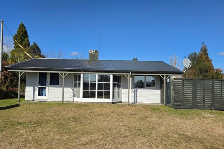 Photo of property in 20 Willow Avenue, Hannahs Bay, Rotorua, 3010